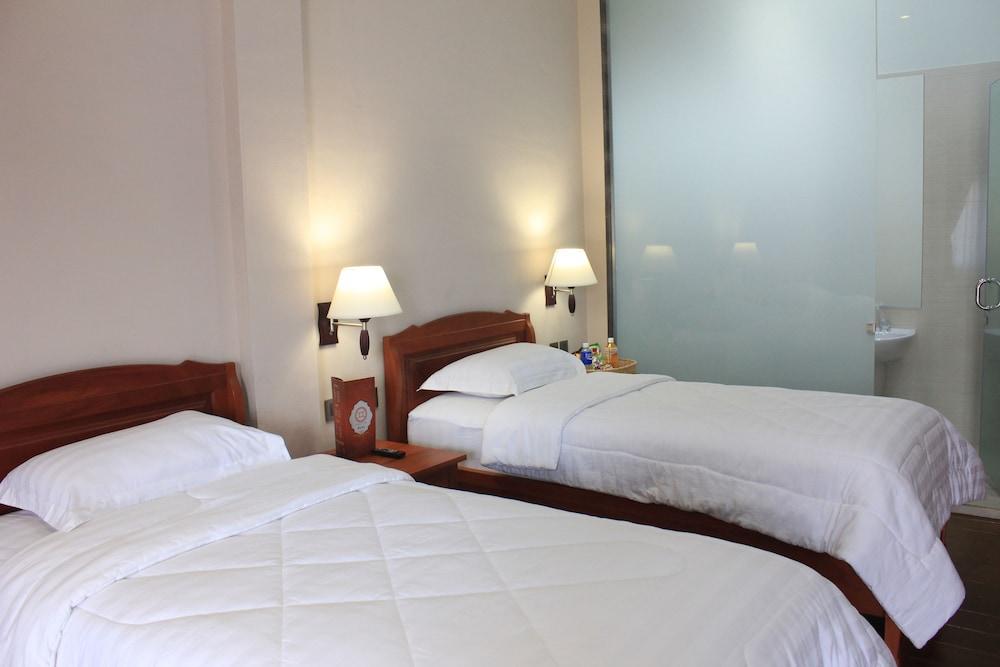 Thong'S Inn Hotel Kualanamu Medan Exterior foto